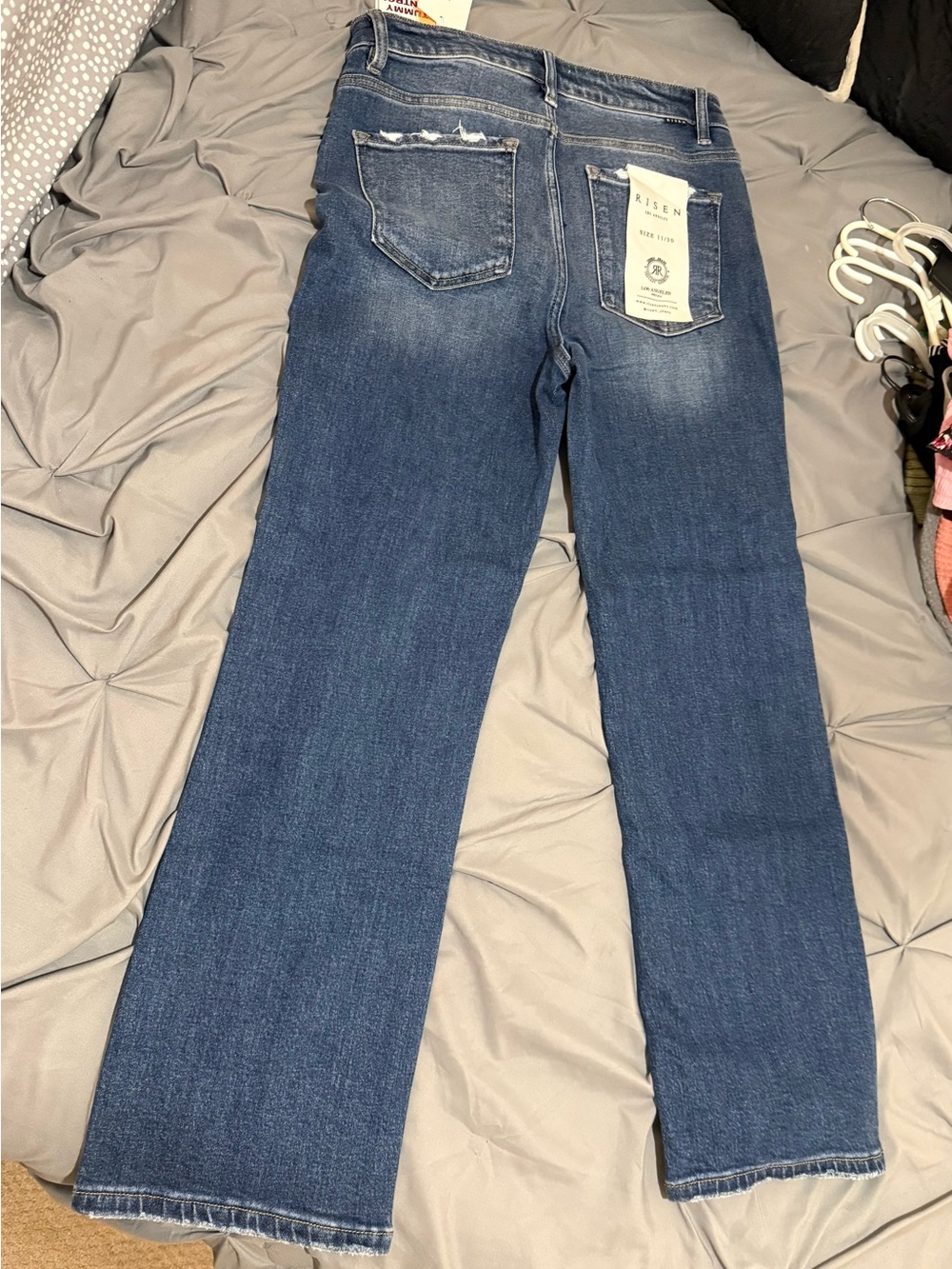 Risen Mid-Blue Cropped Straight Jeans - Women